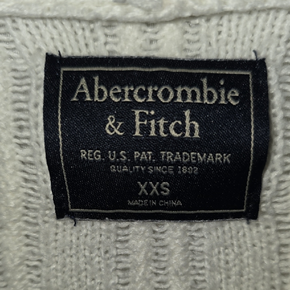 Abercrombie & Fitch White Button-Up Women's Crop Cardigan - Picture 2 of 5